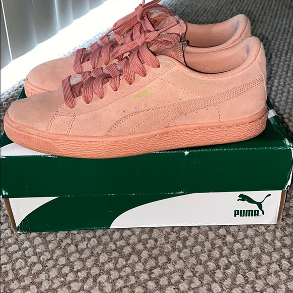 Shoes - Picture 4 of 4